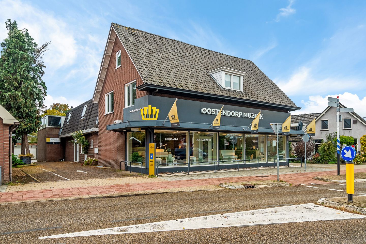 Bekijk foto 4 van Stationsweg 1