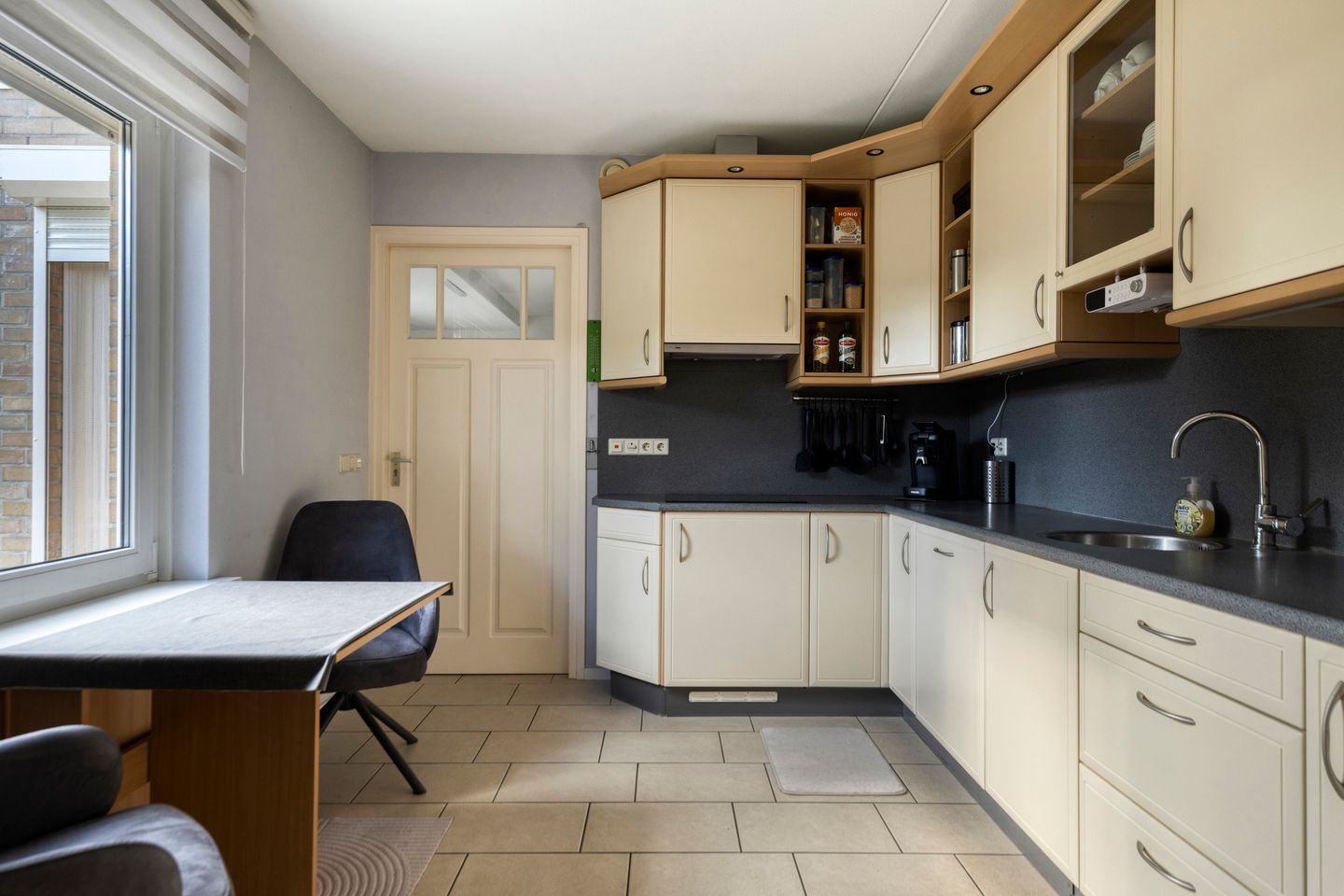 Photo 14 of Ratelaarstraat 1