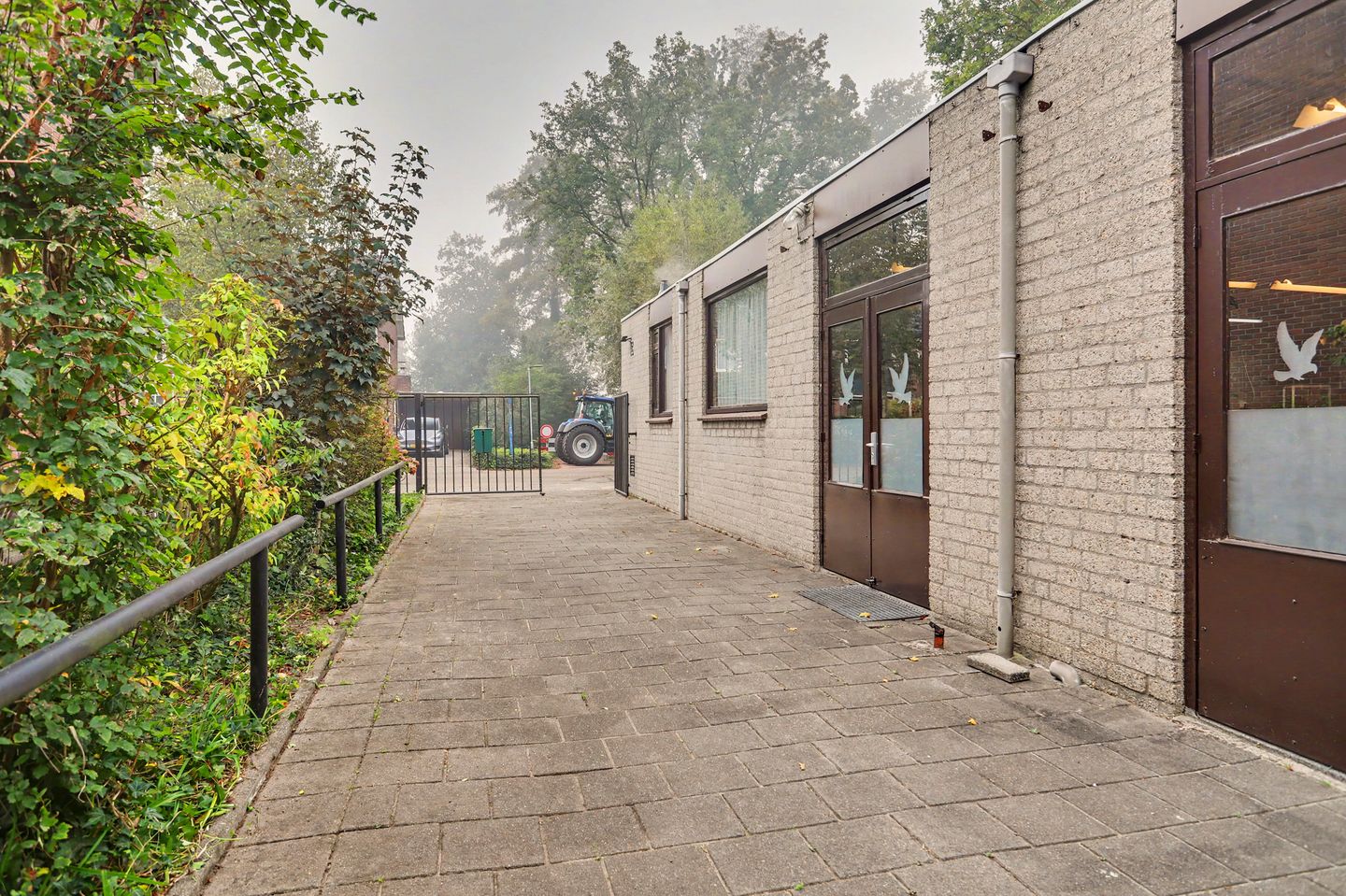 Bekijk foto 2 van Hertog Janstraat 32