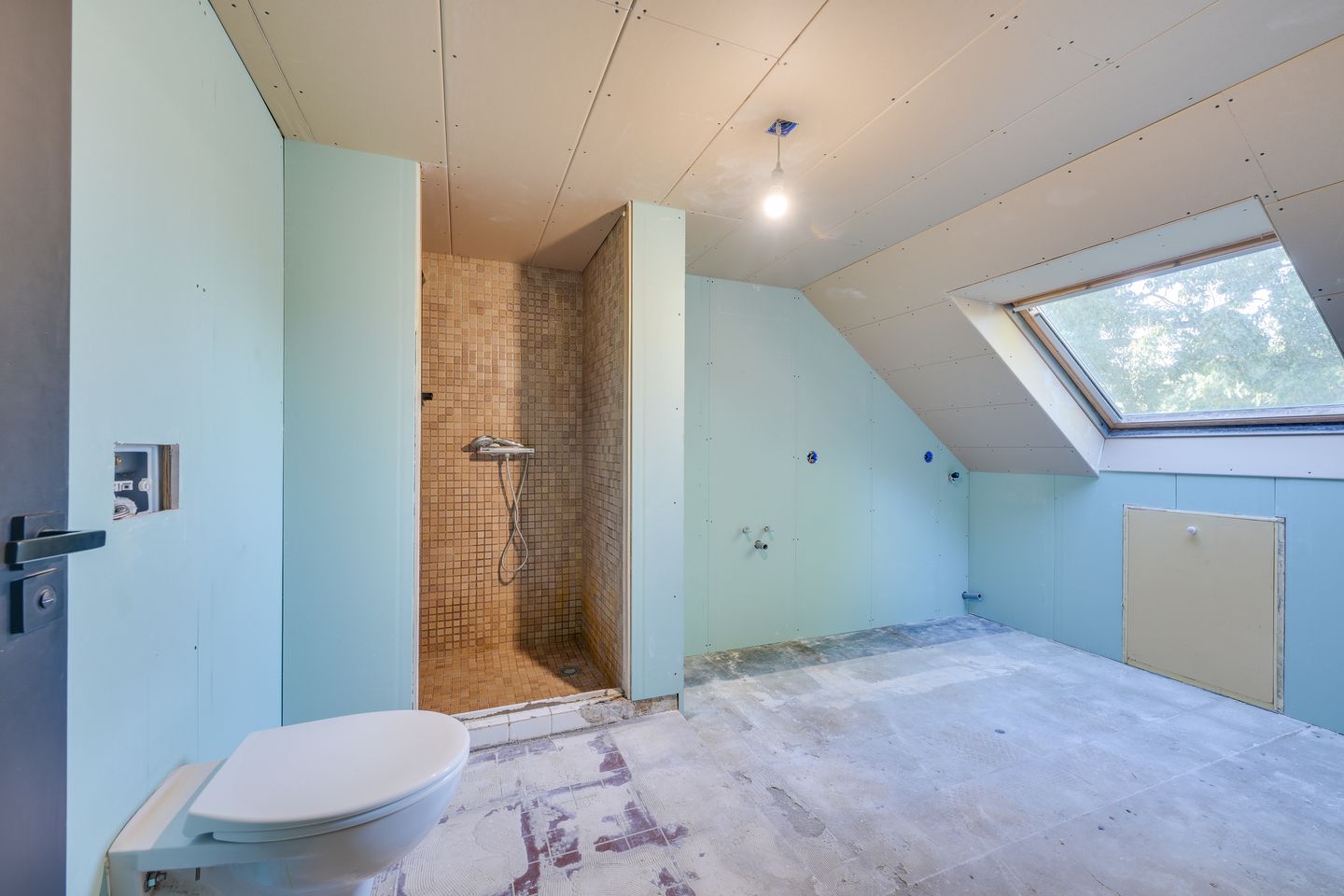 Photo 4 of Dam 6