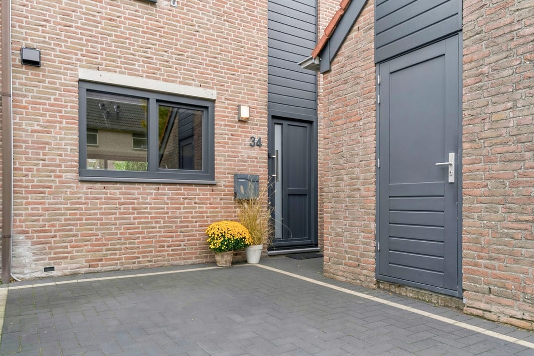 Photo 37 of Tirolstraat 34