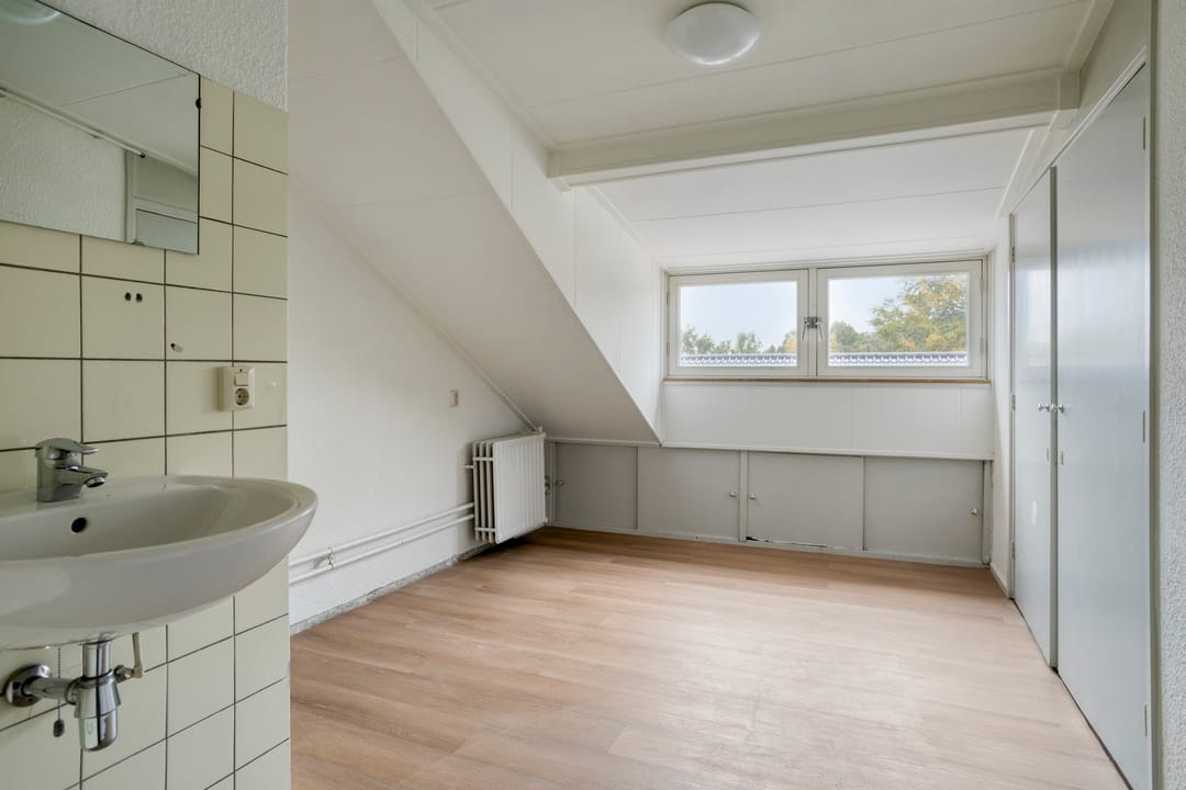 Photo 37 of Brugstraat 1