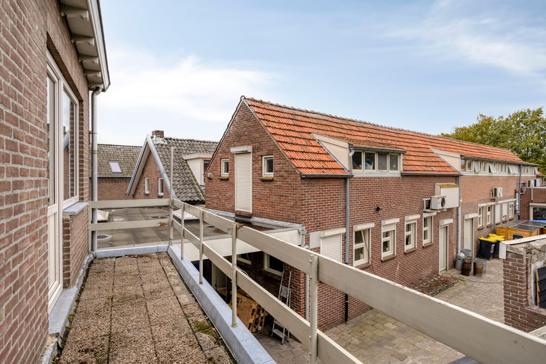Photo 23 of Brugstraat 1