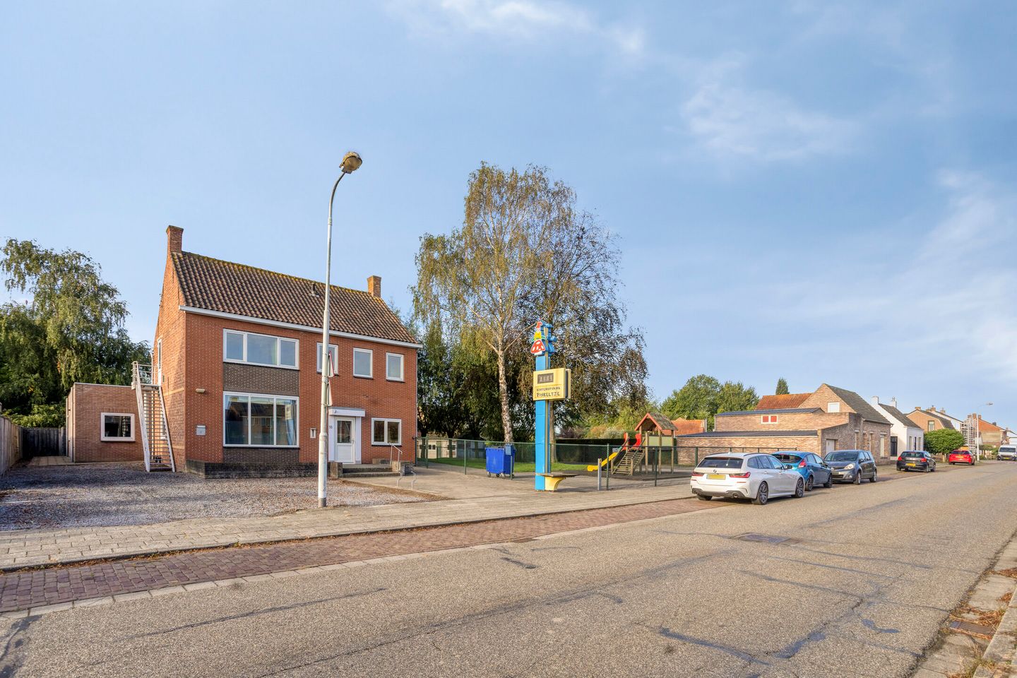 View photo 2 of Bossestraat 55