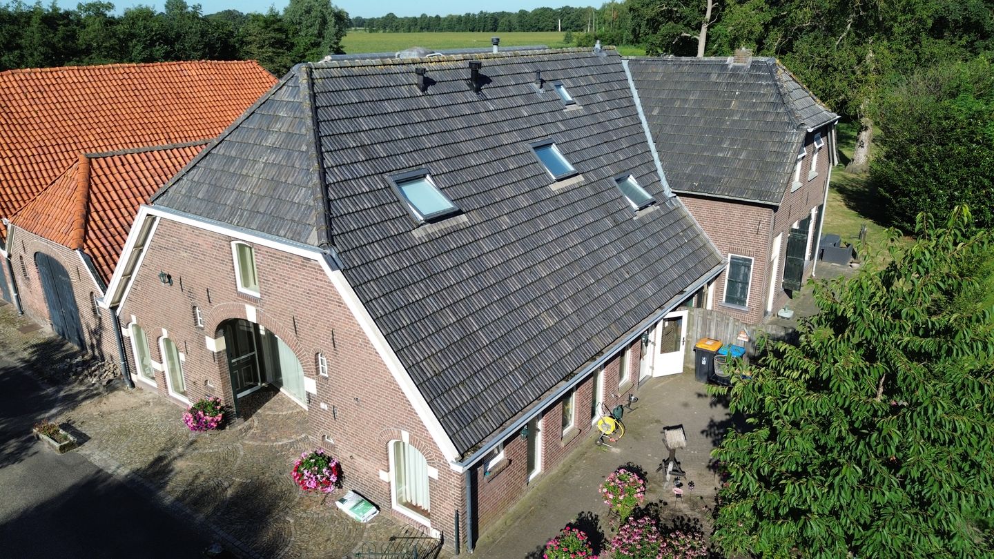 Bekijk foto 2 van Tolhutterweg 15-+ 15a