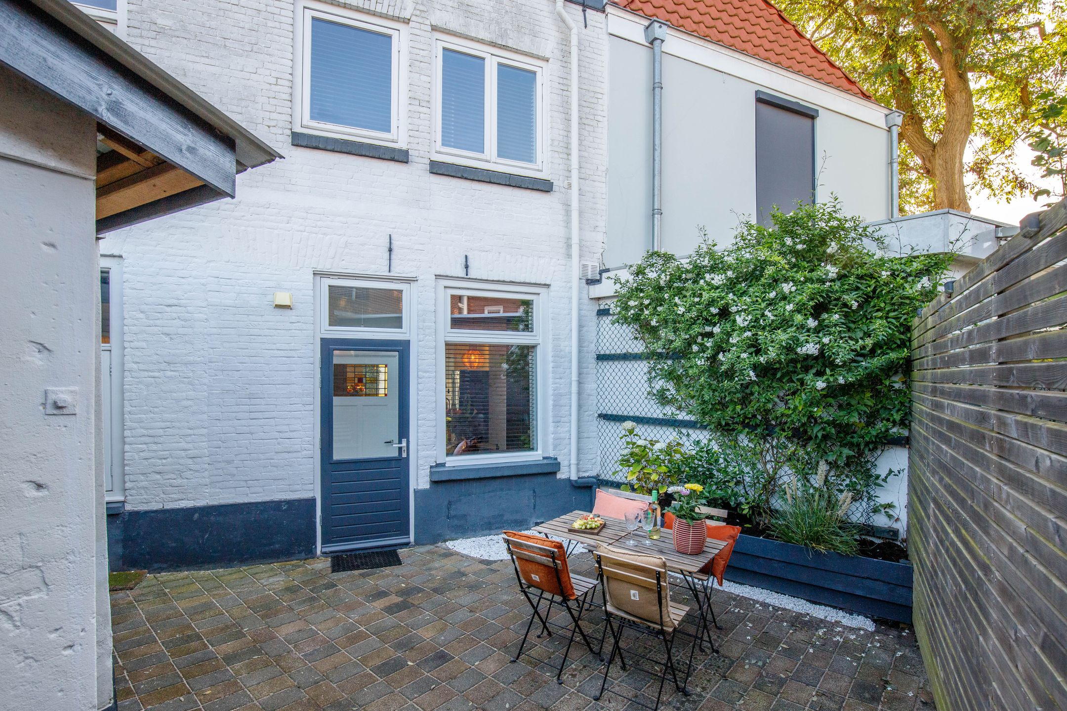 Photo 36 of Van Karnebeekstraat 70