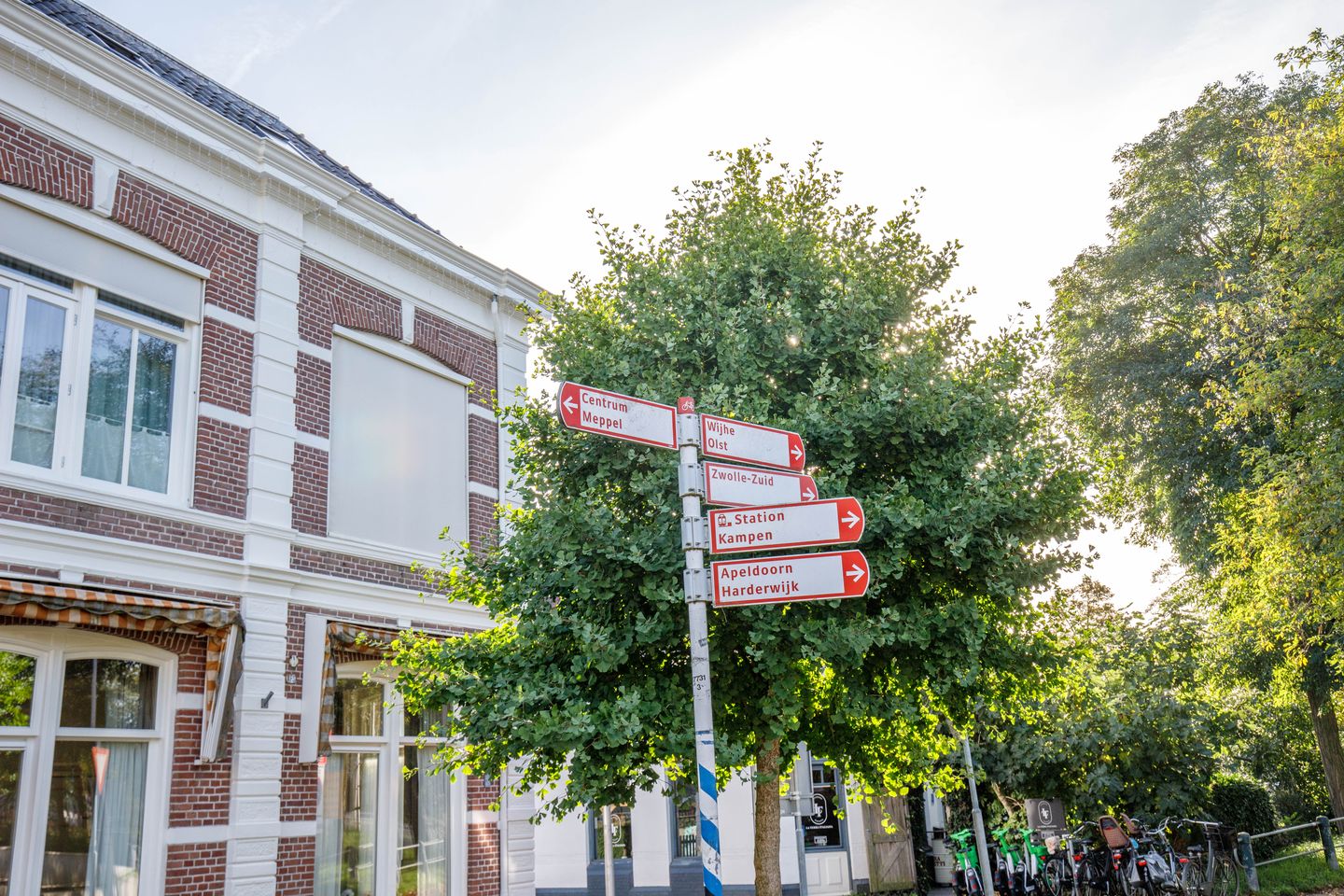 Photo 44 of Van Karnebeekstraat 70