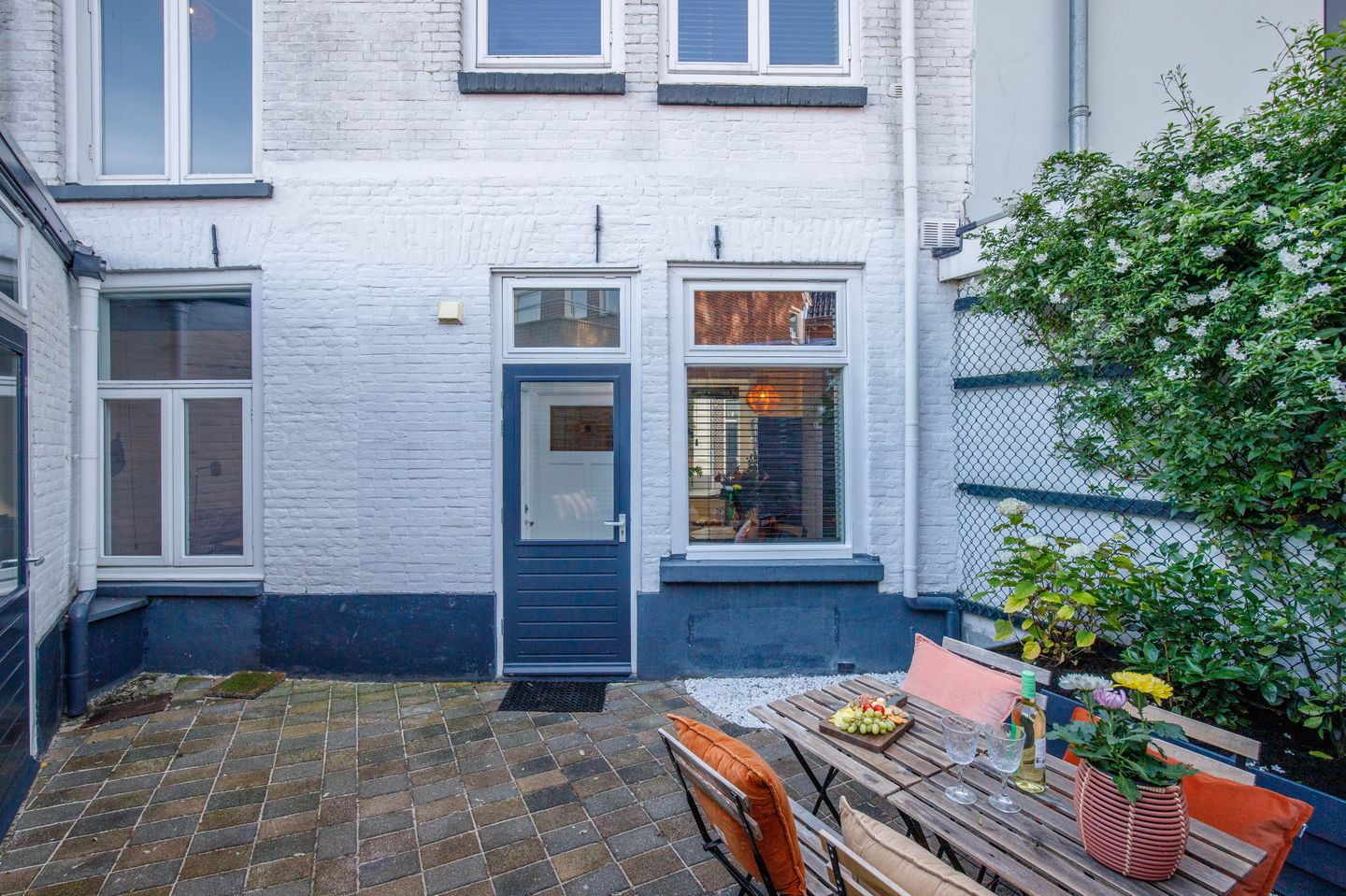 Photo 34 of Van Karnebeekstraat 70