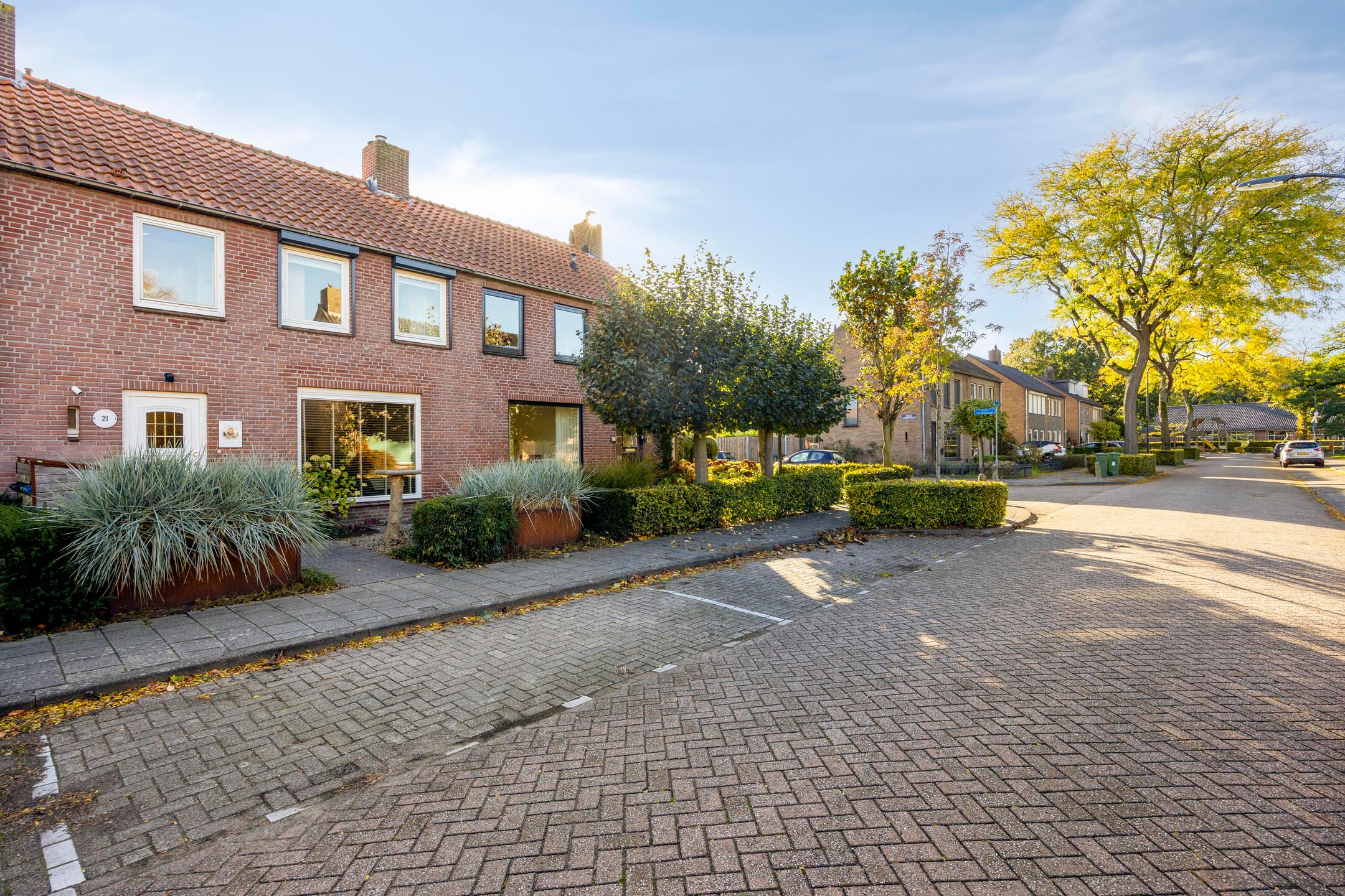 Photo 30 of Prins Bernhardstraat 21