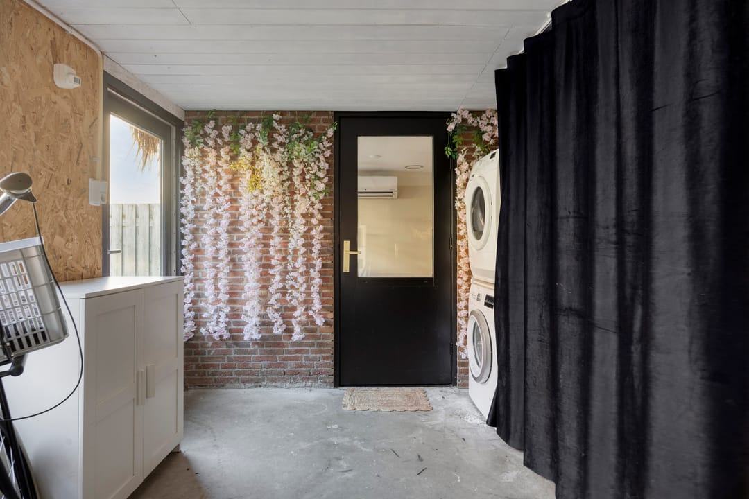 Photo 28 of Prins Bernhardstraat 21