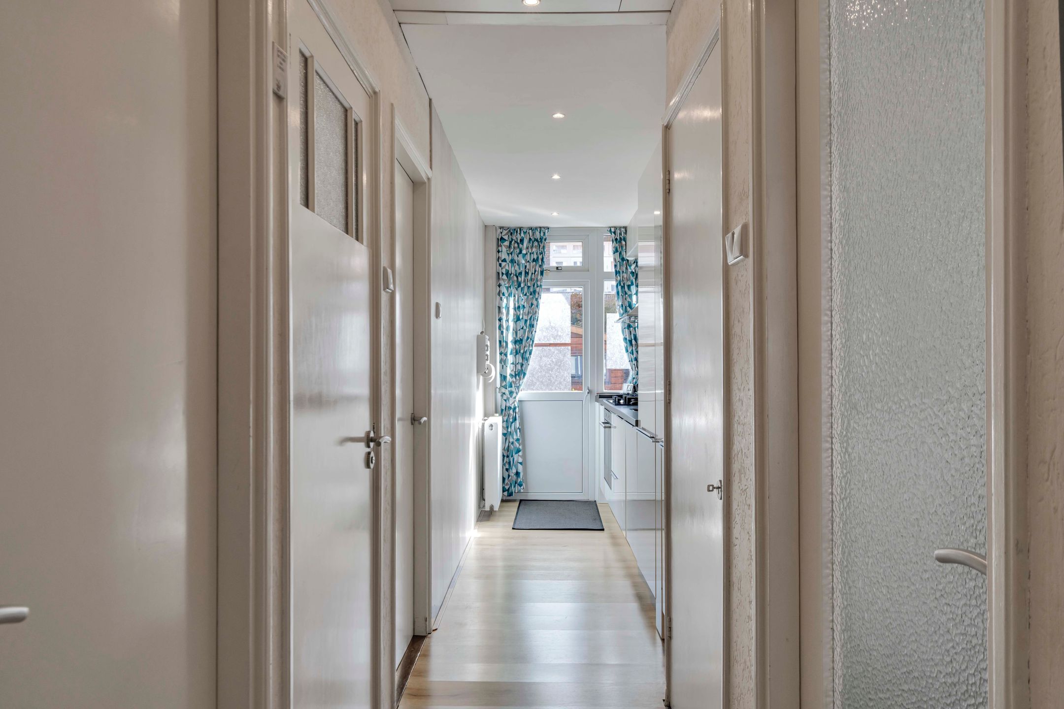 Photo 15 of Rhenenstraat 210