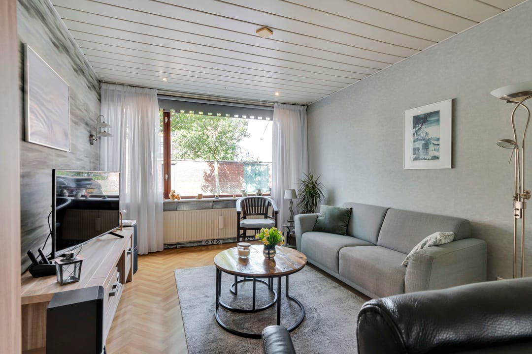 Photo 8 of Rhenenstraat 210
