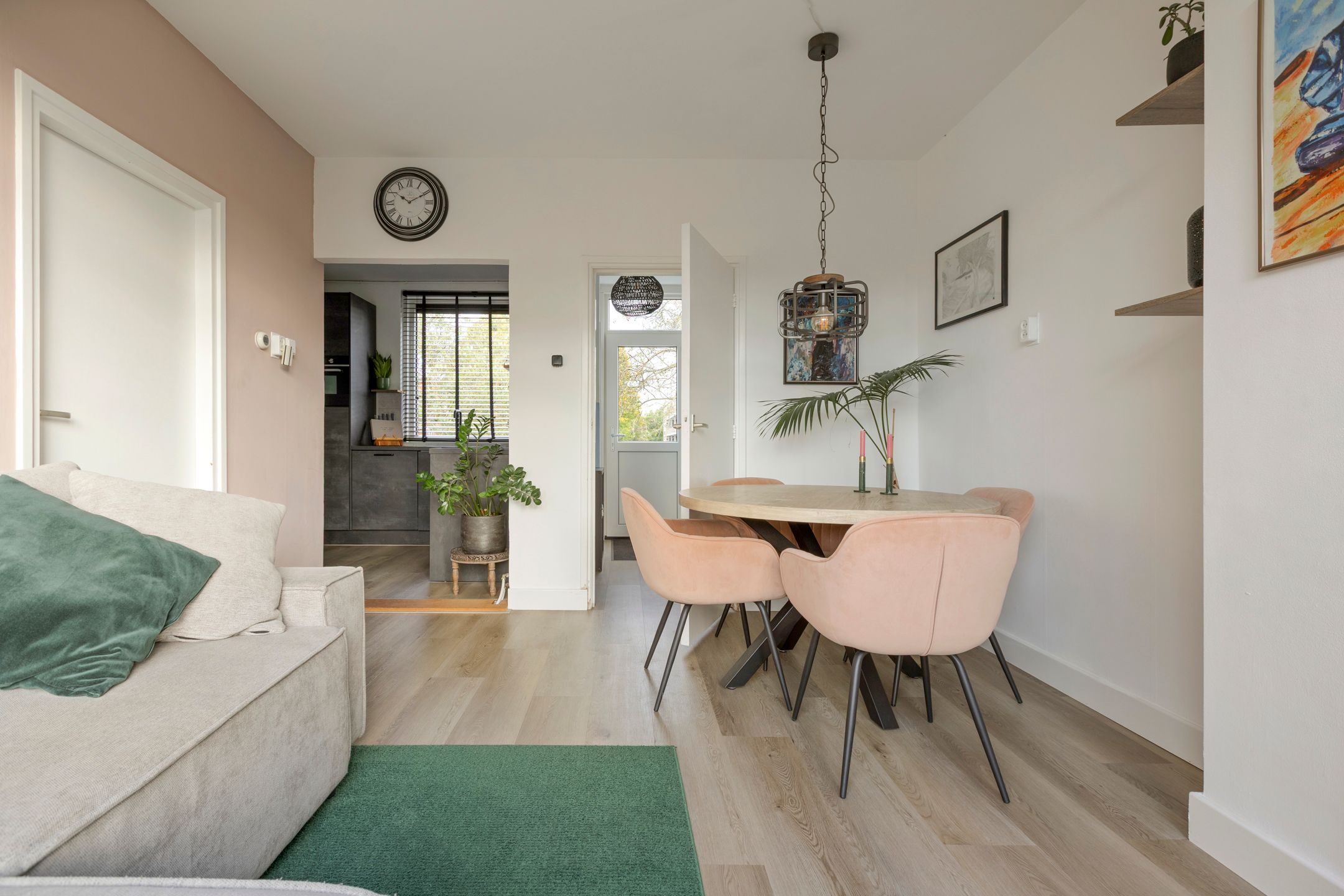 Photo 12 of Camphuysenstraat 167