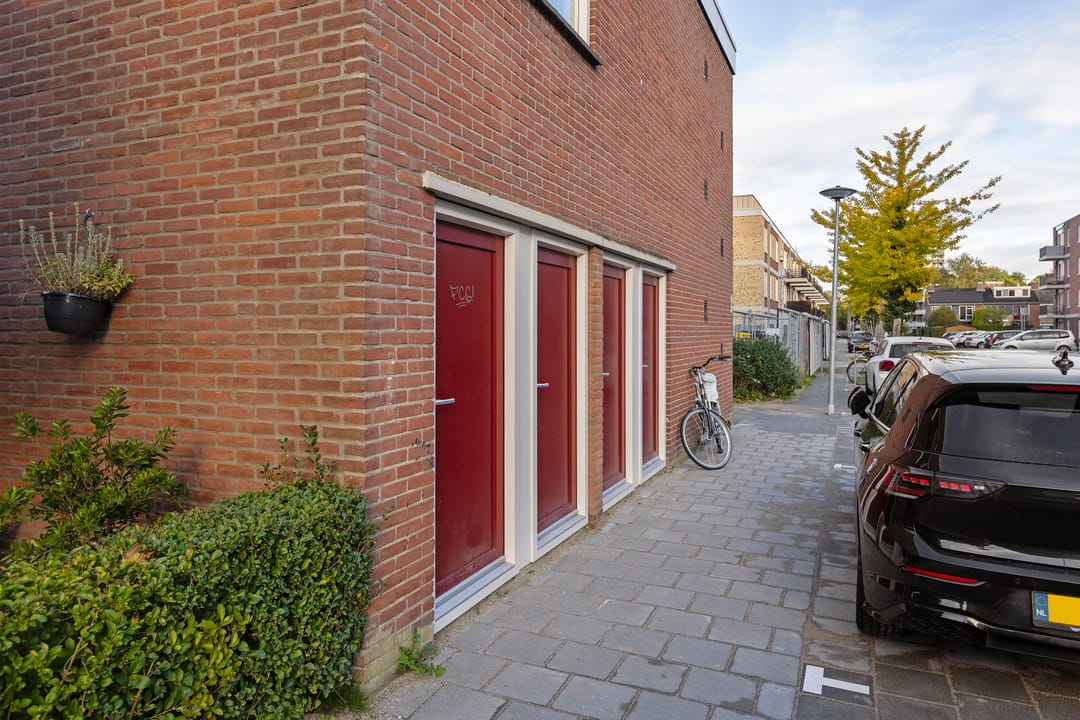 Photo 31 of Camphuysenstraat 167