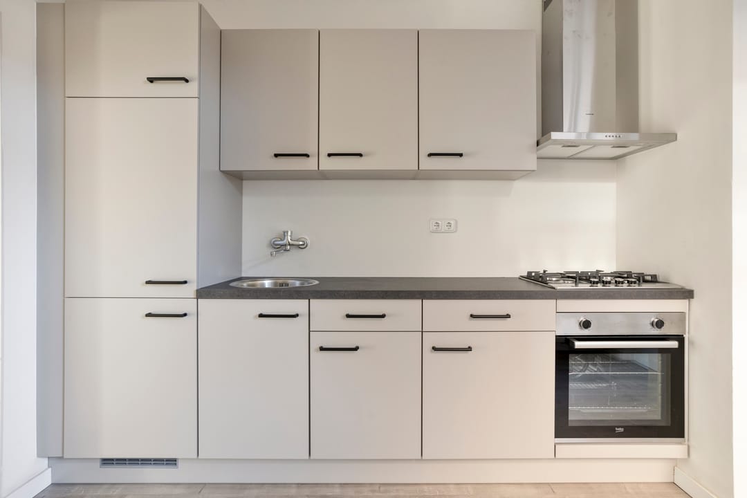 Photo 11 of Gouverneur Houbenstraat 48