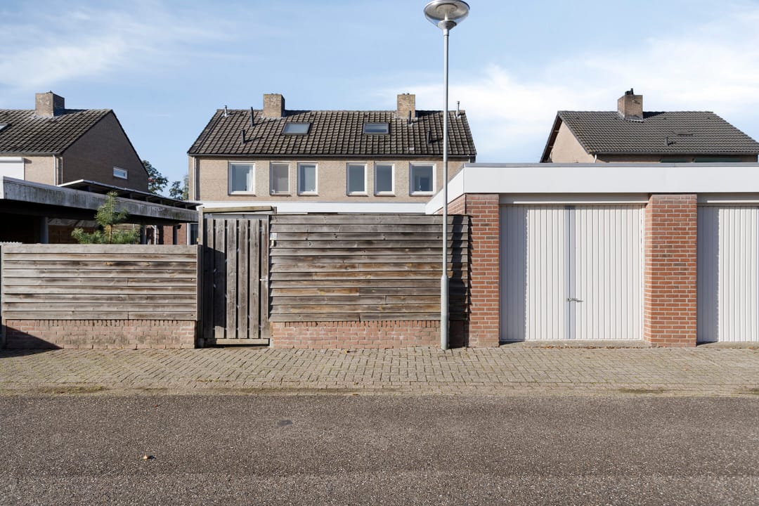 Photo 38 of Gouverneur Houbenstraat 48