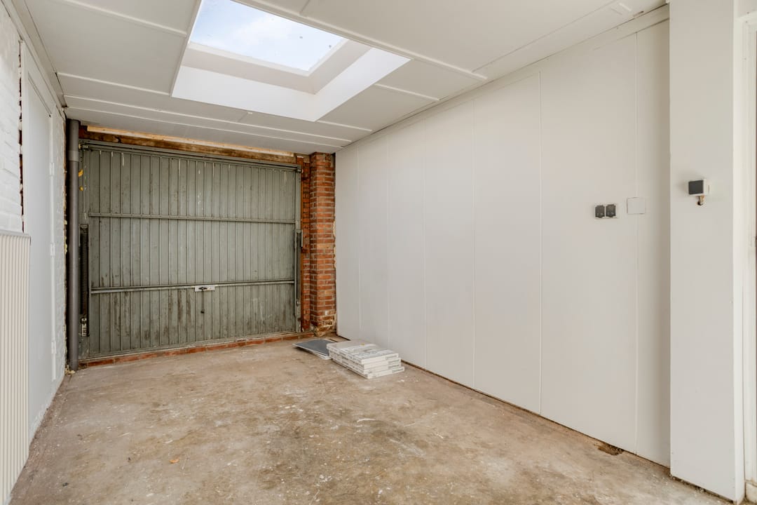 Photo 37 of Gouverneur Houbenstraat 48