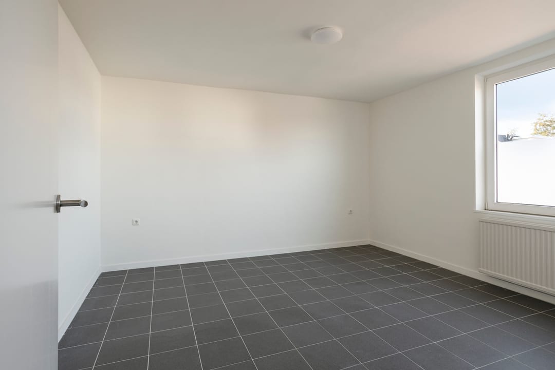 Photo 16 of Gouverneur Houbenstraat 48