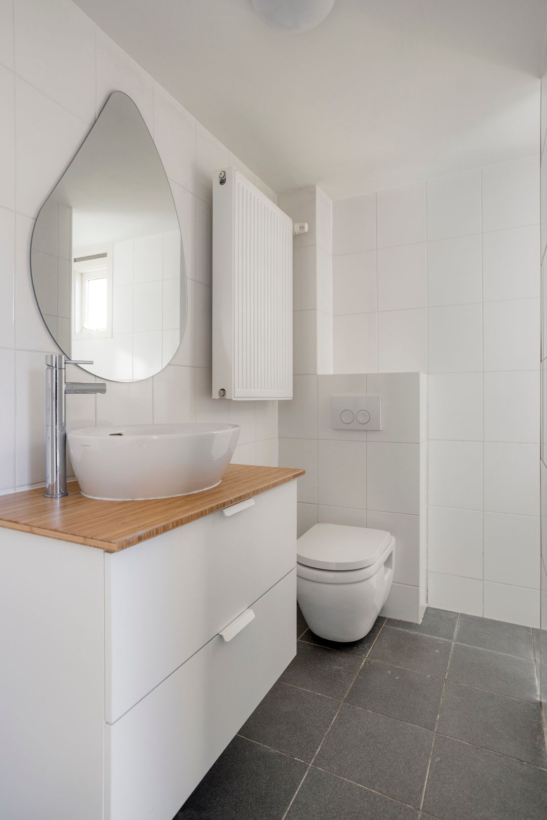 Photo 32 of Gouverneur Houbenstraat 48