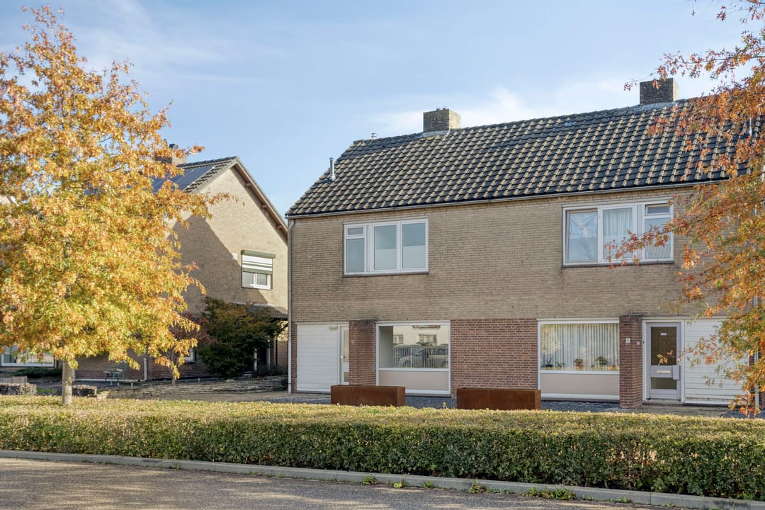 Photo 41 of Gouverneur Houbenstraat 48