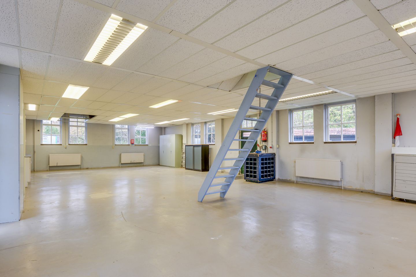 Bekijk foto 4 van Spoorstraat 1