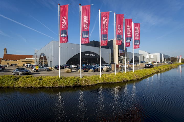 van Cleeffkade 15, Aalsmeer