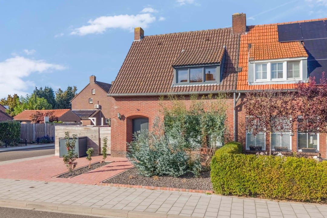 Photo 11 of Heistraat 43