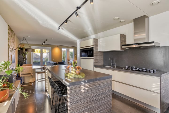 Hoekwoning te koop: Wijngaard 89, Dronten