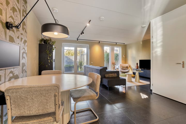 Hoekwoning te koop: Wijngaard 89, Dronten