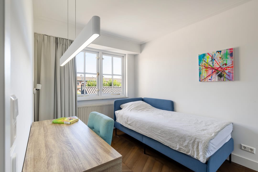 Photo 17 of Leeghwaterstraat 76