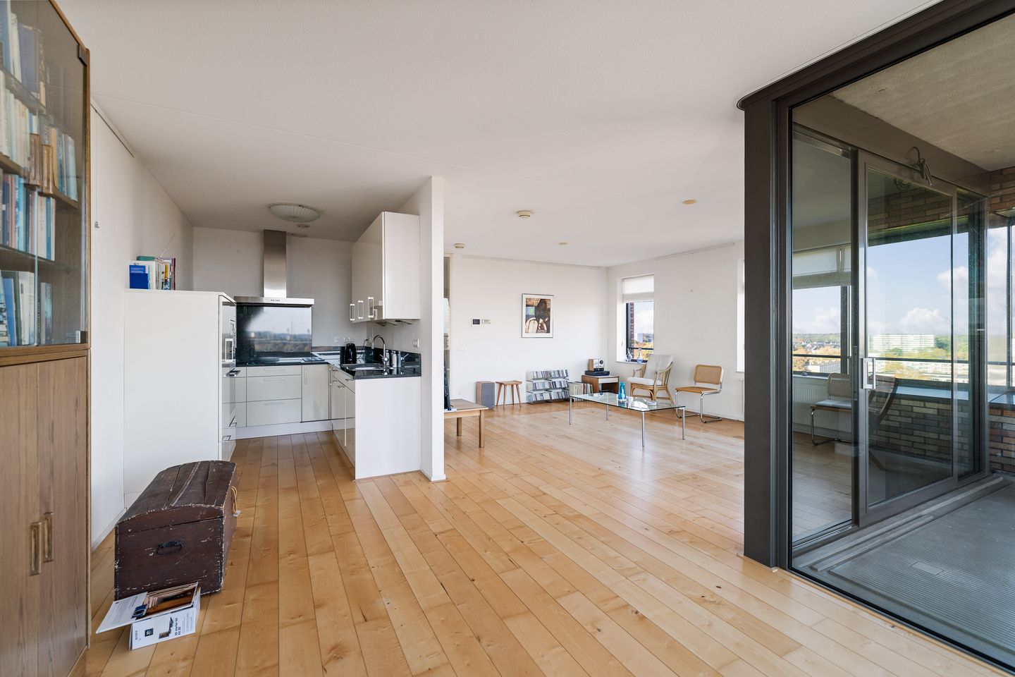 Photo 10 of Graaf Florisstraat 1-F55