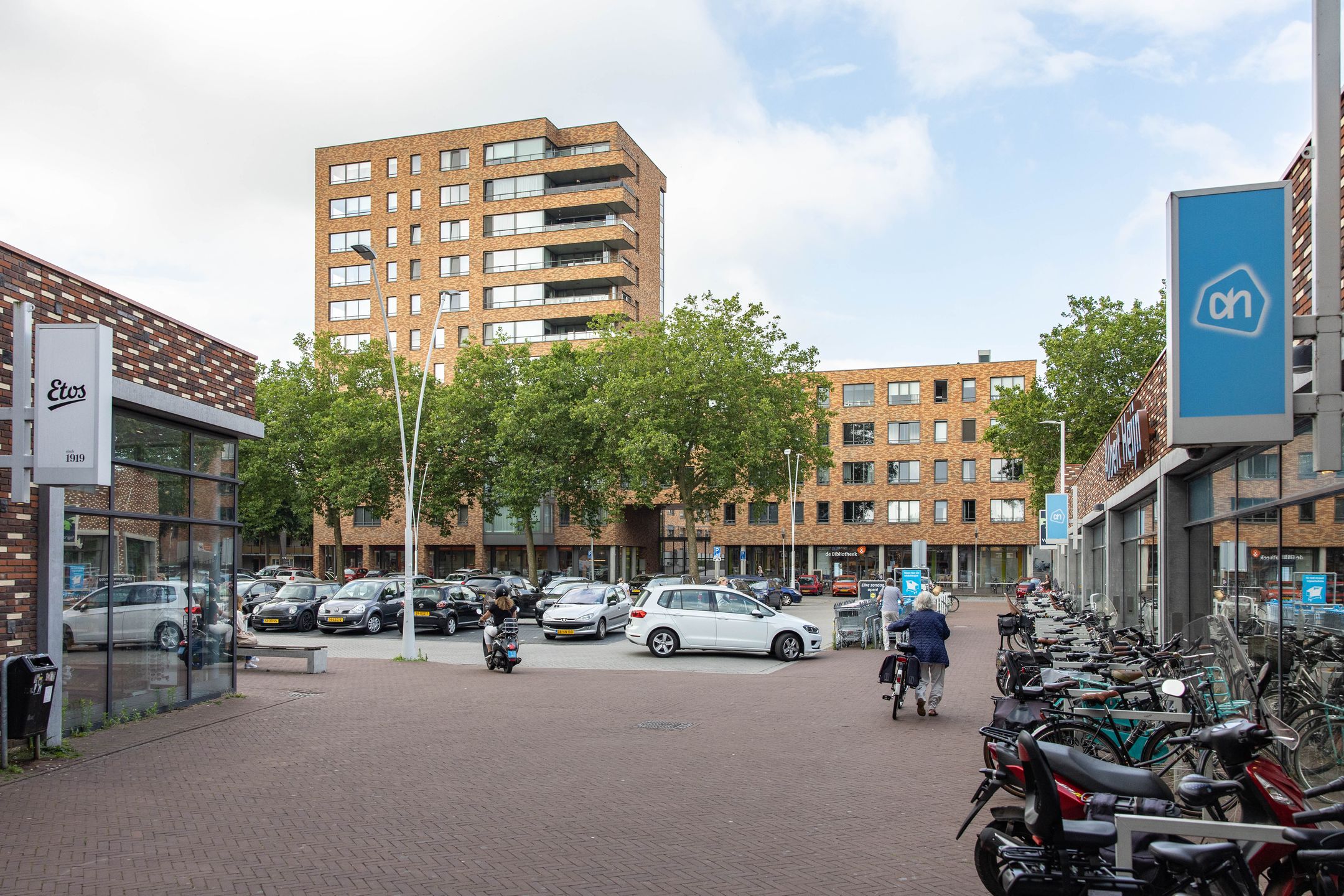 Photo 39 of Graaf Florisstraat 1-F55