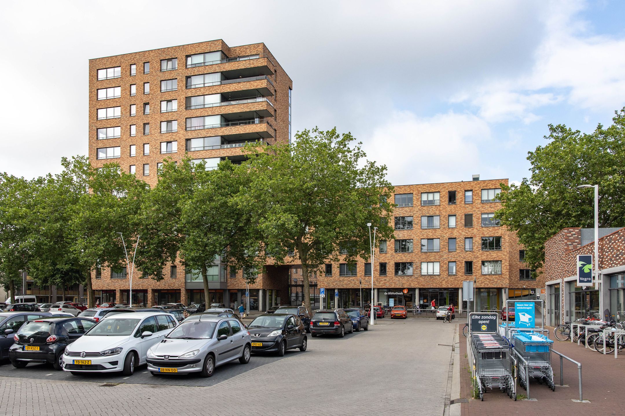Photo 36 of Graaf Florisstraat 1-F55