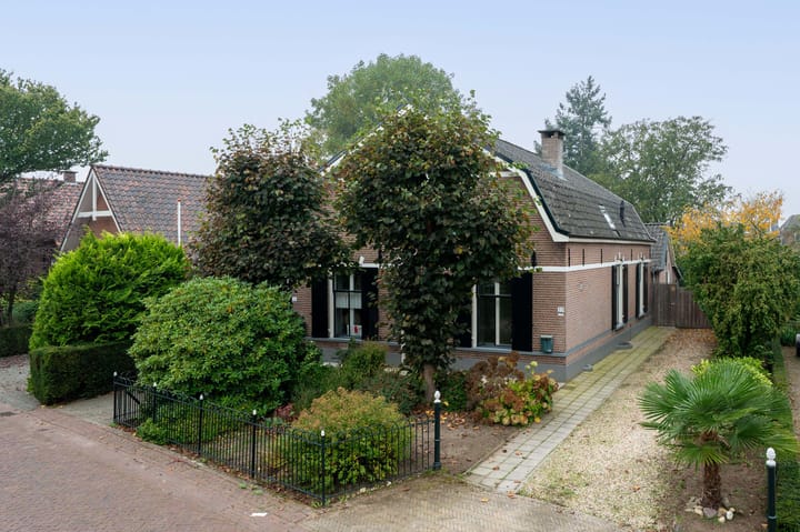 Foto 2 van Bakkerstraat 33
