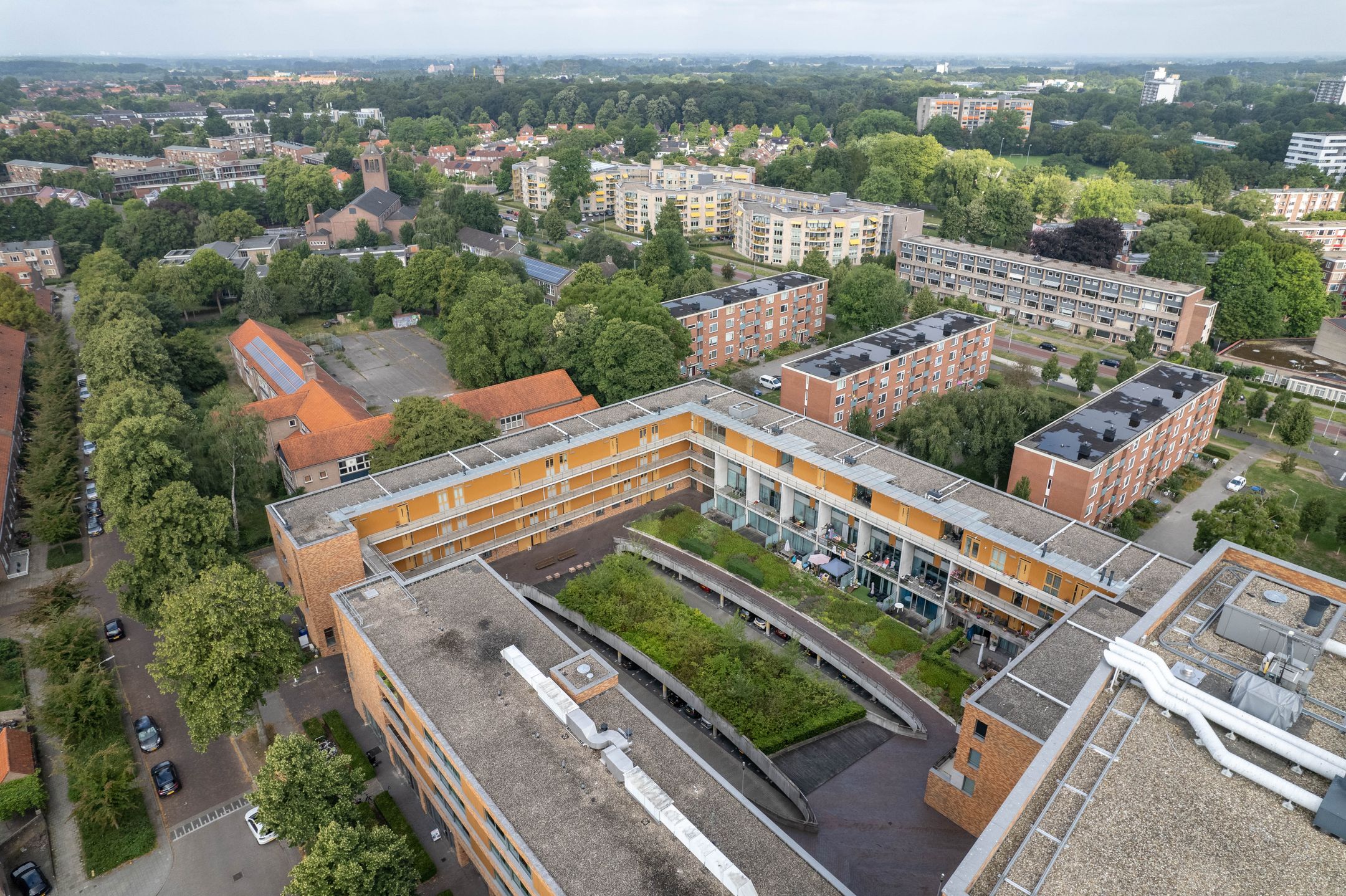 Photo 42 of Graaf Florisstraat 1-F55