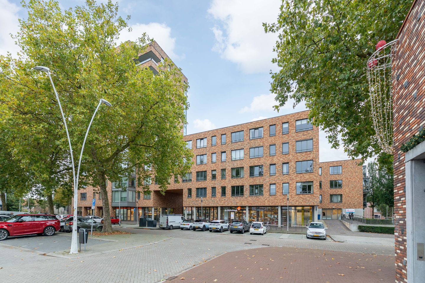 Photo 34 of Graaf Florisstraat 1-F55