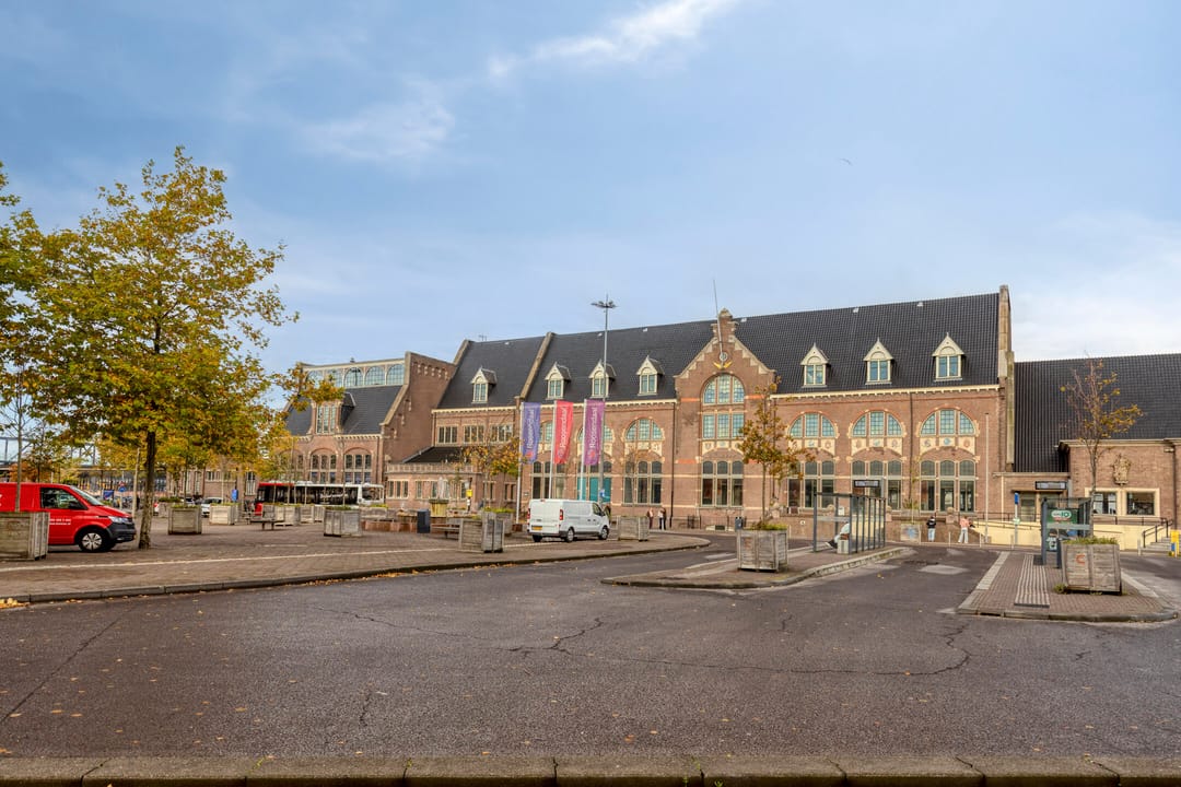 Photo 77 of Spoorstraat 20