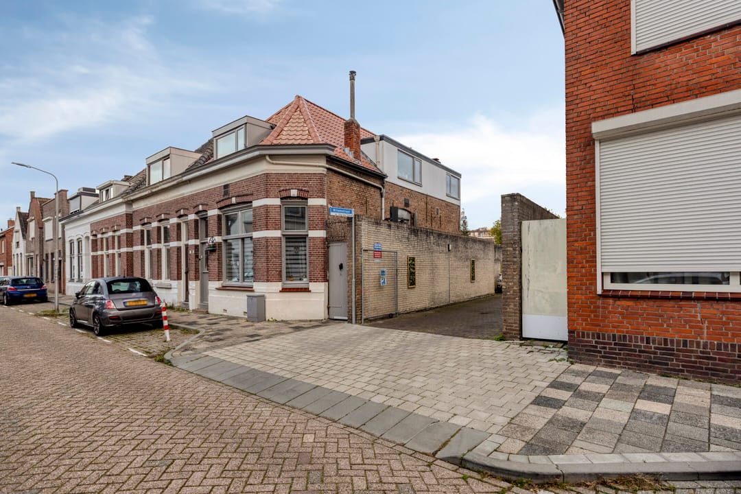 Photo 28 of Willemstraat 53-D