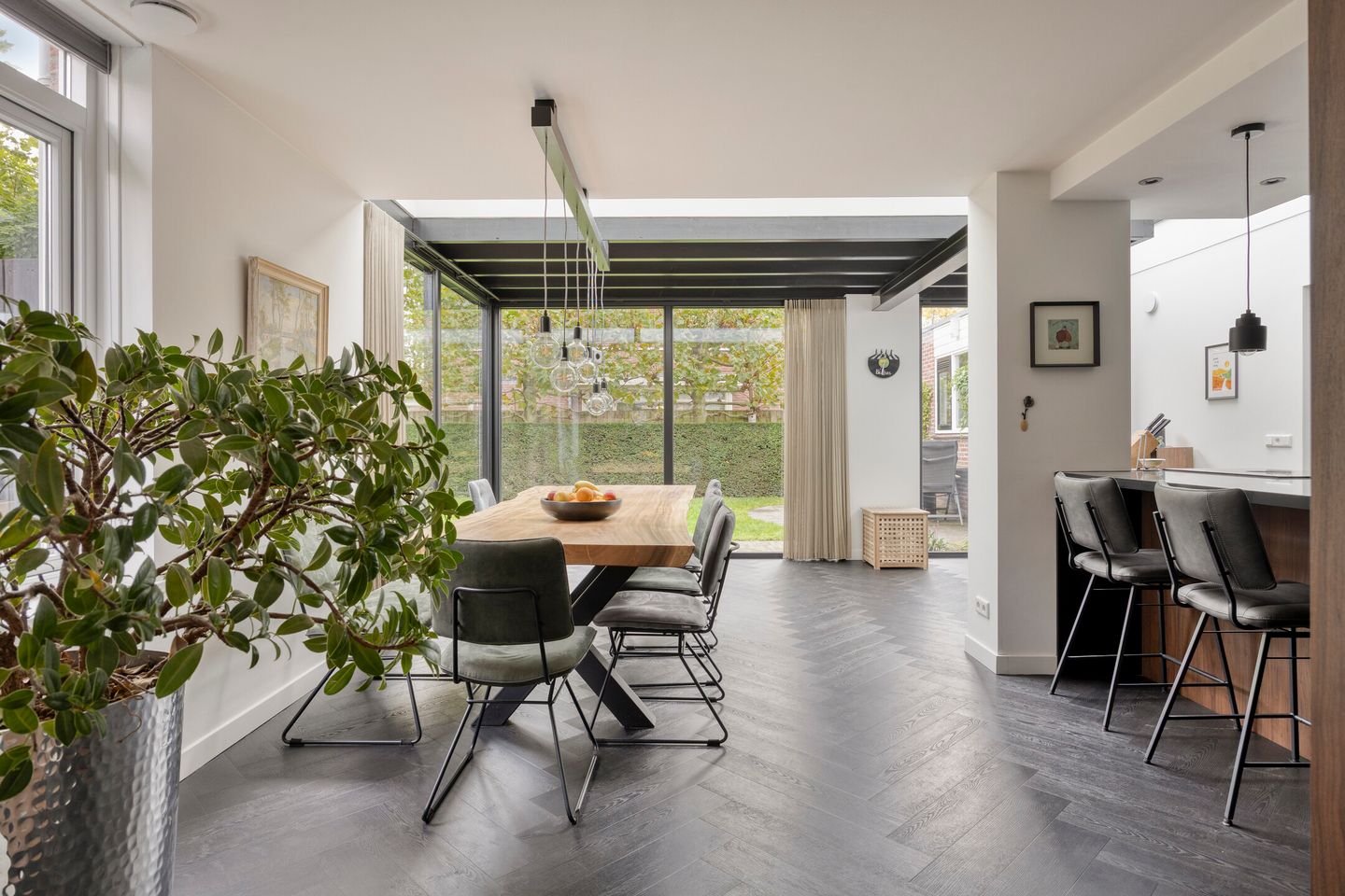 Photo 4 of Prior Teeuwenstraat 1