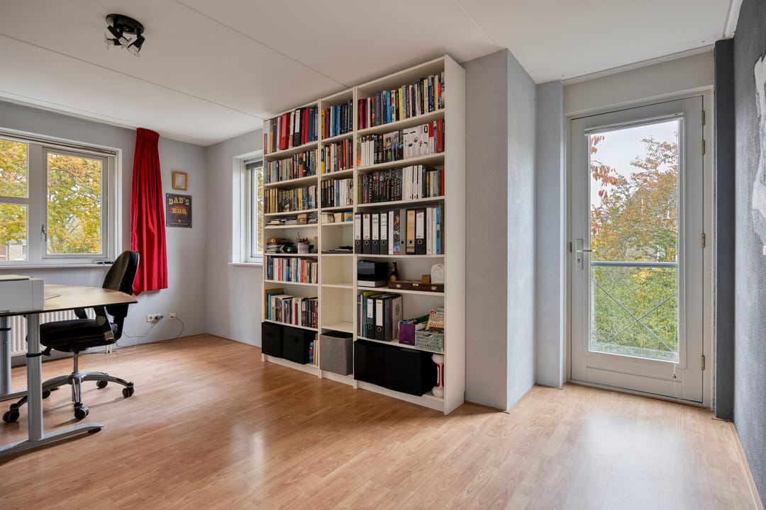 Photo 38 of Prior Teeuwenstraat 1