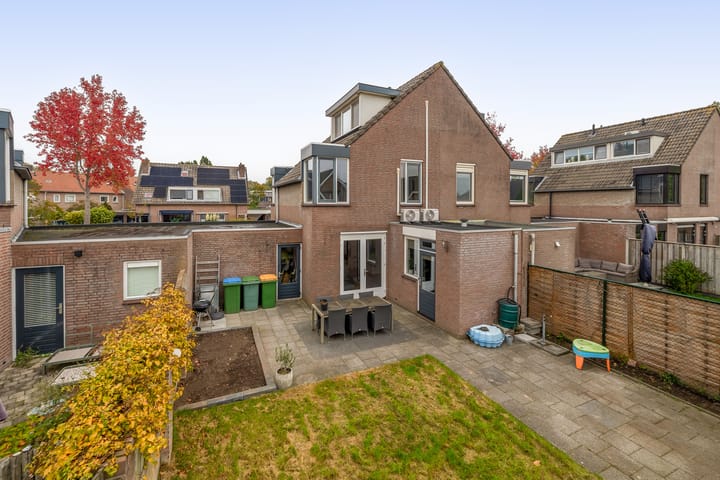 Foto 4 van Kamillestraat 6