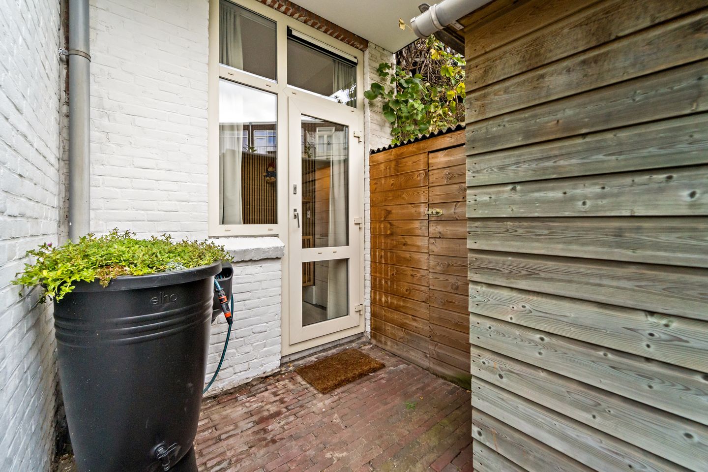 Photo 19 of Van der Capellenstraat 11
