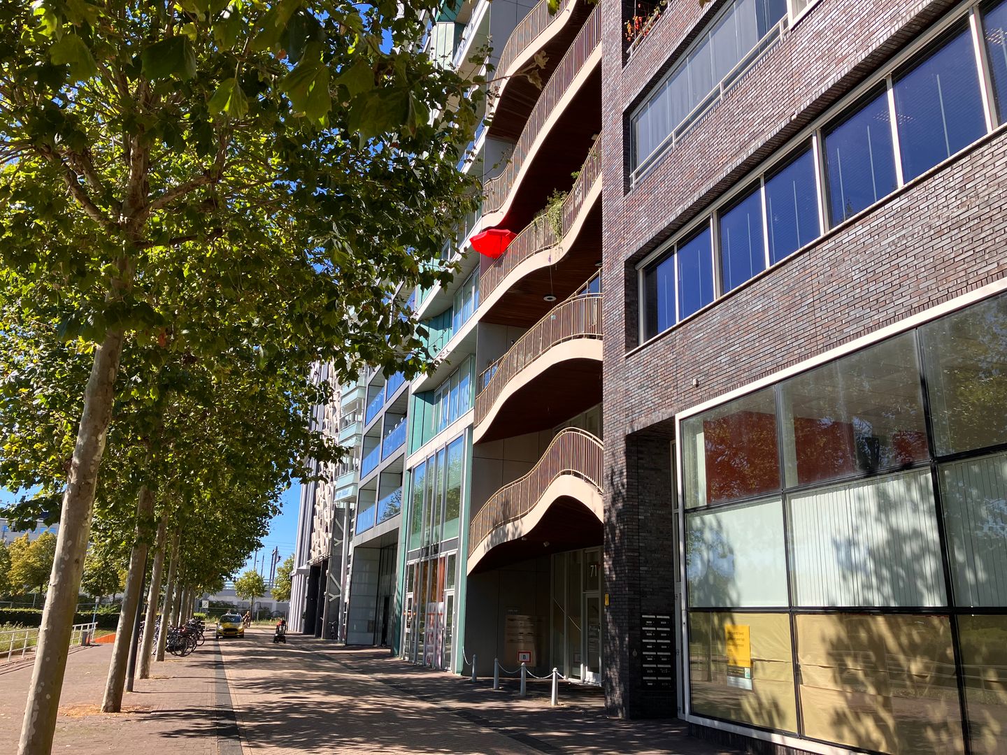 Bekijk foto 1 van Zilverparkkade 61