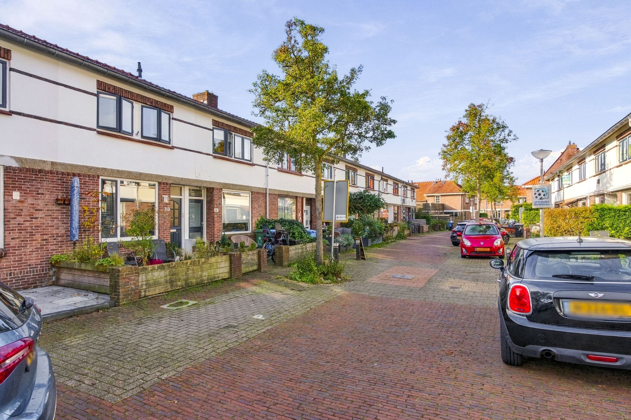 Photo 12 of Leliestraat 20
