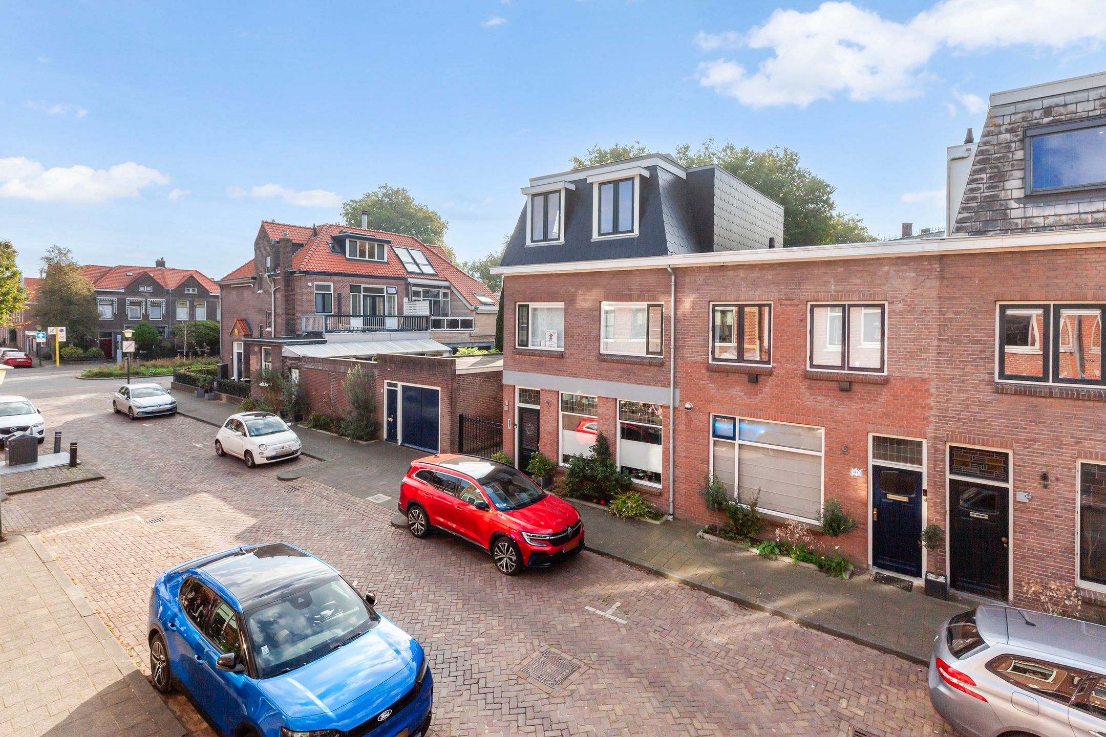 Photo 42 of Emmastraat 107