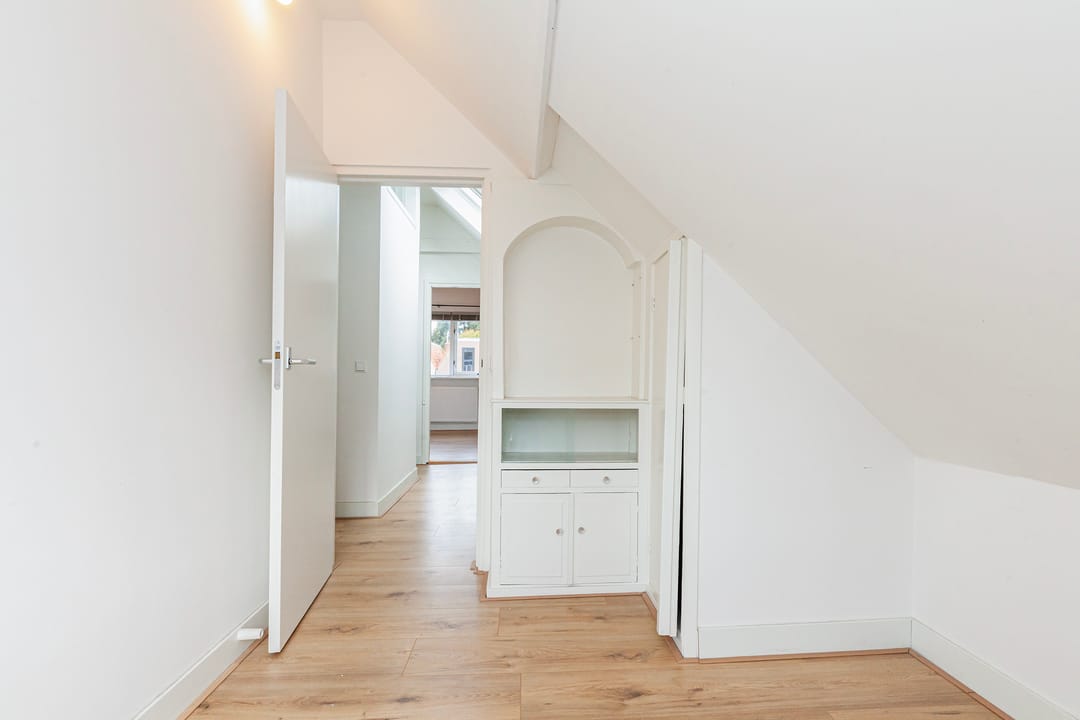 Photo 23 of Emmastraat 107