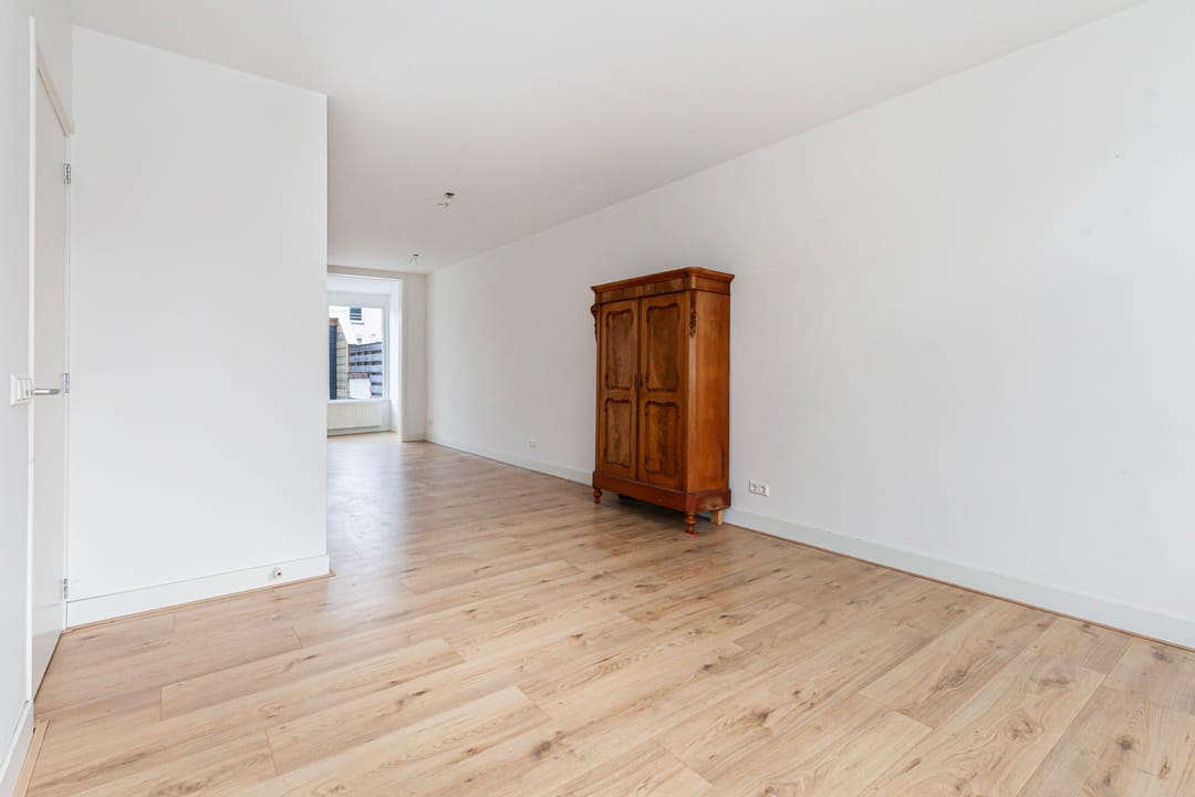 Photo 7 of Emmastraat 107