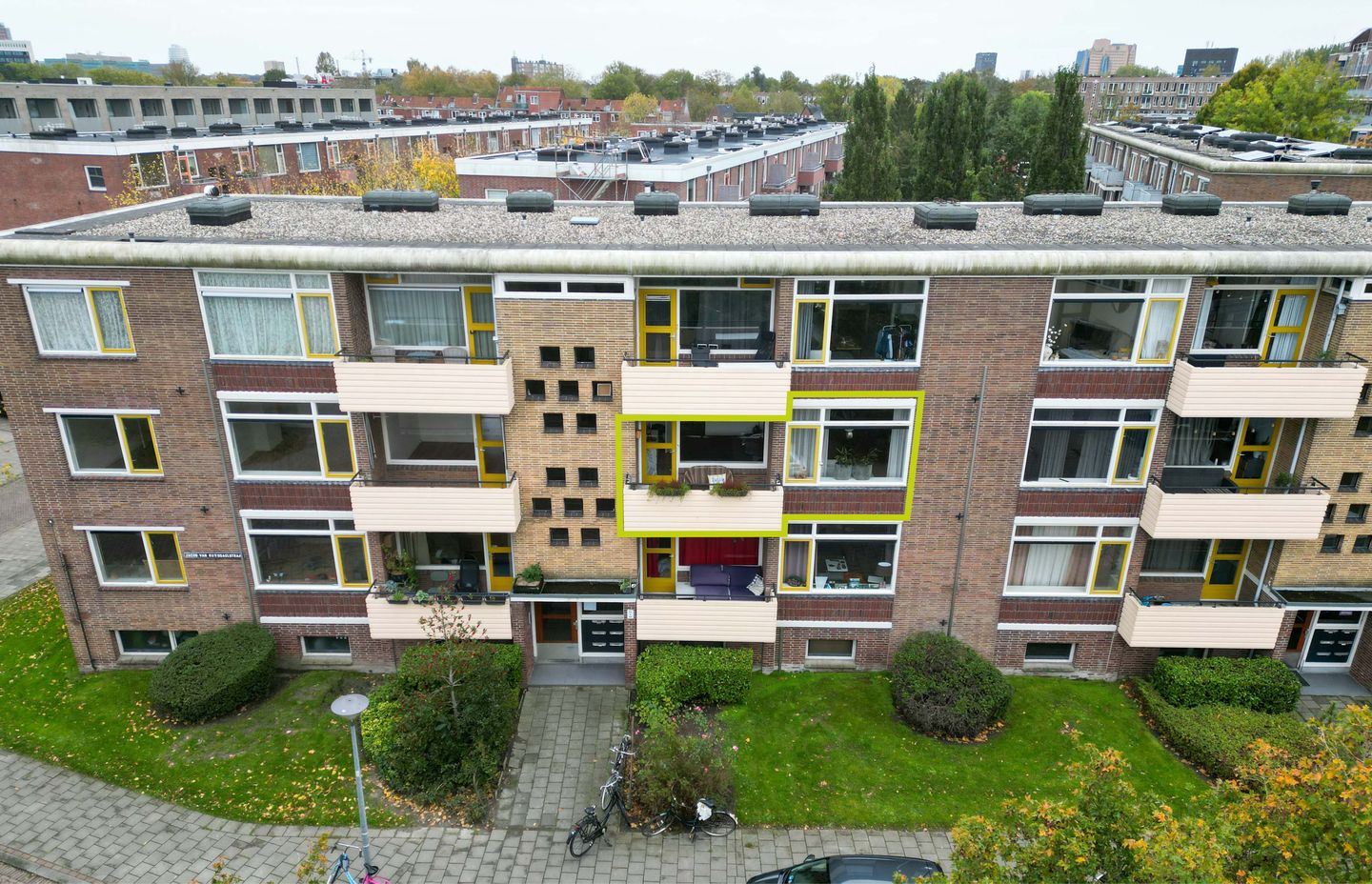 Photo 4 of Jacob van Ruysdaelstraat 40