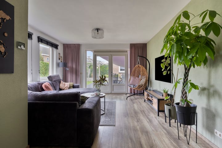 Foto 4 van Pastoor van Tielstraat 5