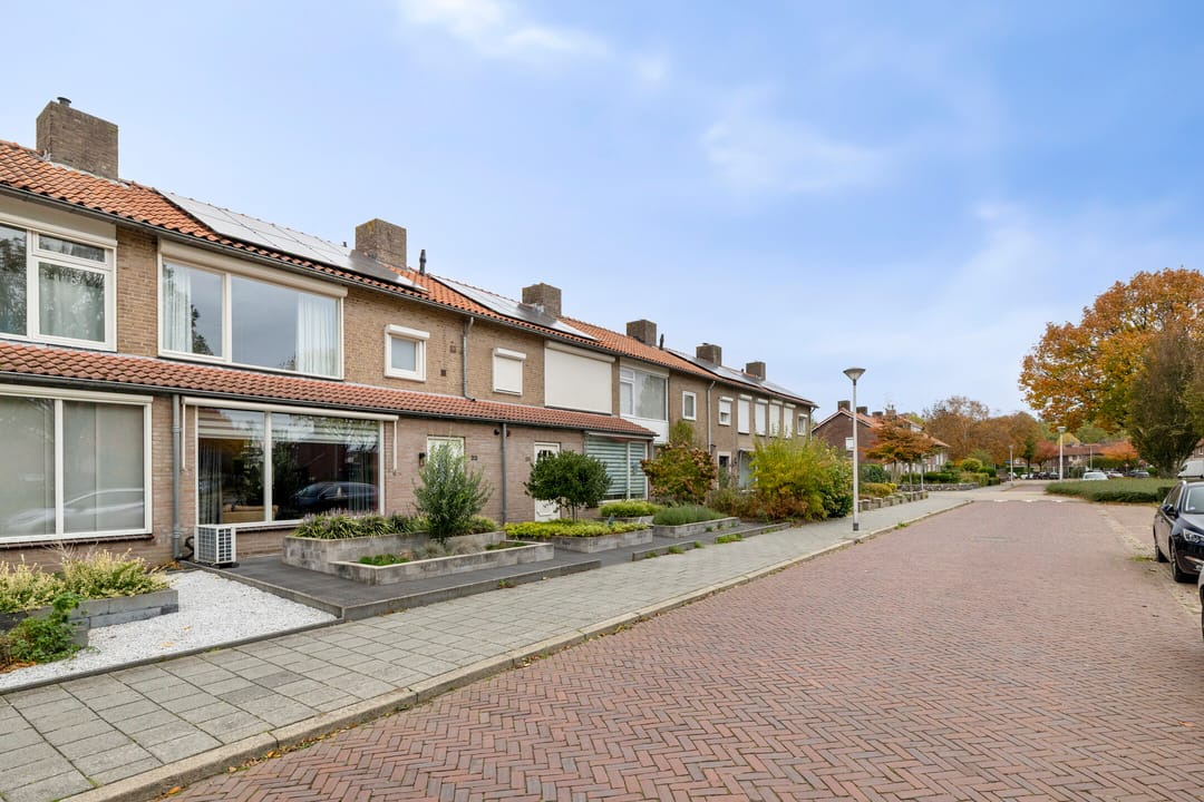 Photo 23 of Dr. Schaepmanstraat 22